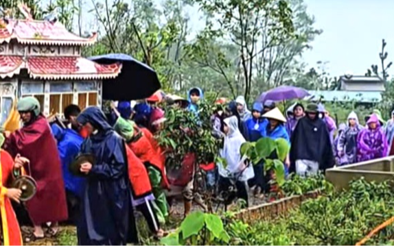 Nam sinh lớp 9 ở Hà Tĩnh bị học sinh lớp 11 đánh tử vong