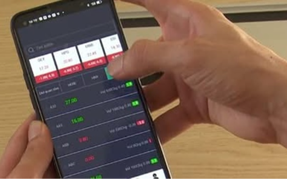 Một phụ nữ ở Hà Nội vừa mất 4 tỷ đồng, công an cảnh báo tất cả người dân không tải ứng dụng này