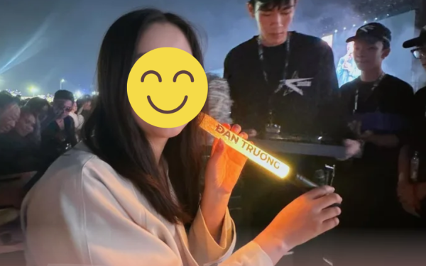 Tấm hình lộ rõ nhan sắc thật của Mai Phương Thúy