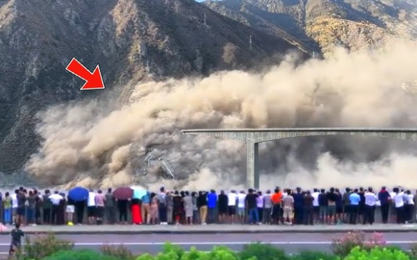 Cận cảnh sập cầu gần nhà máy thủy điện Trung Quốc: Mới sử dụng từ đầu năm, phát hiện dấu hiệu lạ trước đó