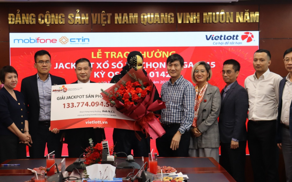 Kiên trì mua dãy số được tạo từ sinh nhật và biển số xe trong 2 năm, nam thanh niên trúng Vietlott hơn 133 tỷ đồng