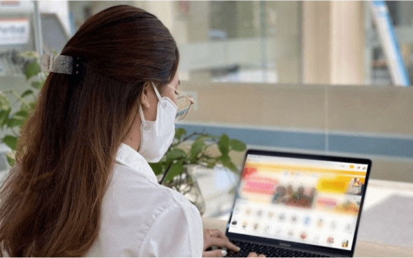 Người phụ nữ Hà Nội mất gần 100 triệu đồng khi nghe "bạn trai" rủ đầu tư sàn chứng khoán online