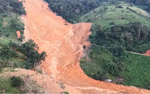 Toàn cảnh từ flycam vụ sạt lở kinh hoàng nghi vùi lấp 3 người ở Đà Nẵng