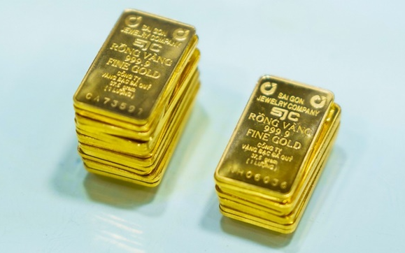 Một doanh nghiệp bất ngờ tạm dừng mua bán vàng miếng trực tuyến