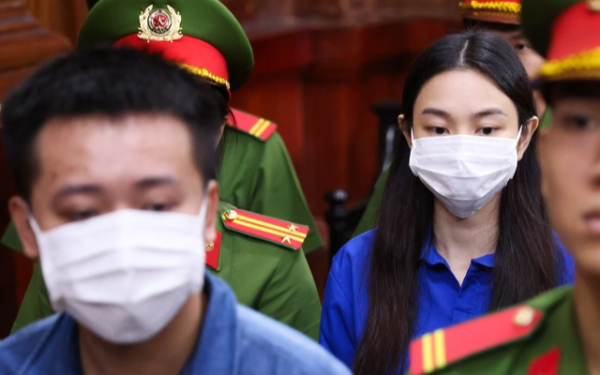 Lời khai đầu tiên của Thuỳ Tiên trước toà: Không nhận Hoa hậu, chỉ nói nghề nghiệp là người mẫu