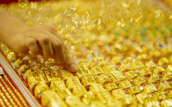 Giá vàng hôm nay 19/11/2025: Vàng thế giới bật tăng, SJC và nhẫn trơn khó lường