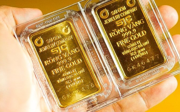 Giá vàng tăng mạnh, người mua lãi 64,5 triệu đồng/lượng sau 12 tháng