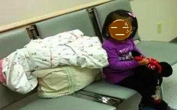 Bé gái một mình đưa mẹ đi đẻ, đợi mãi không thấy mẹ ra liền hỏi một câu khiến y tá nghẹn ngào