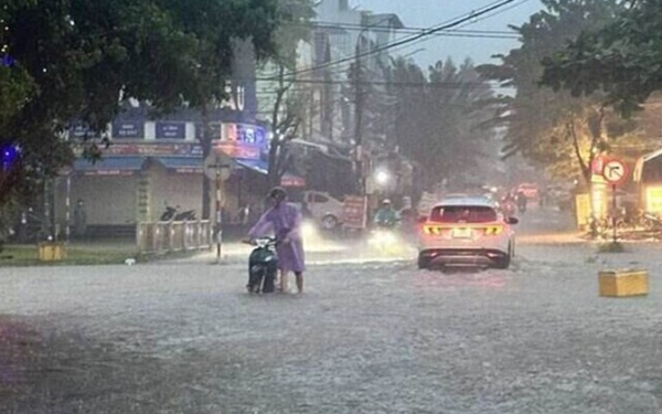 Cảnh báo 4 tỉnh thành có mưa to đến rất to, thời tiết nguy hiểm trong 6 giờ tới