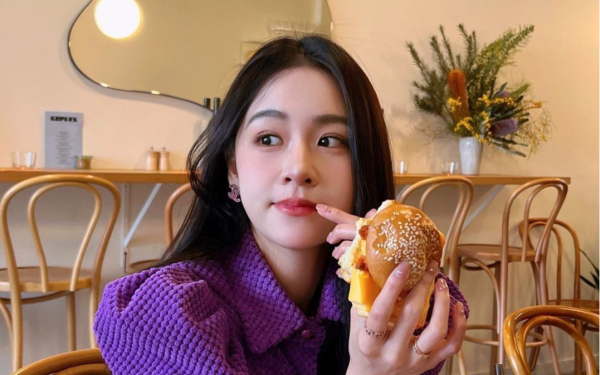 4 kiểu ăn uống khiến “gội thuốc tiên” tóc vẫn rụng lả tả: Rất nhiều chị em Việt thường mắc