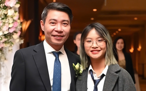 Con gái NSND Công Lý: 