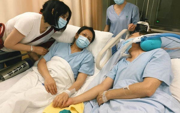 2 vợ chồng ngoài 50 tuổi cùng lúc phát hiện ung thư gan, bác sĩ cảnh báo: Bỏ ngay 3 loại thực phẩm này đi, để trong tủ lạnh cũng không được!