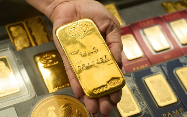 Đào hồ bơi ở vườn, người đàn ông phát hiện kho báu vàng trị giá 21 tỷ đồng: Chính quyền lập tức vào cuộc