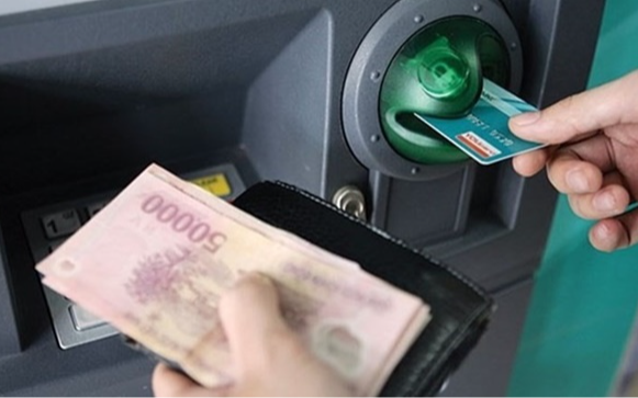 Từ 1/1/2026: Vietcombank, VietinBank, Agribank… sẽ tạm ngừng toàn bộ giao dịch rút/chuyển tiền đối với trường hợp sau