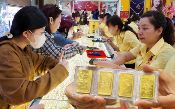 Giá vàng hôm nay 27/11/2025: SJC vọt tăng 3 triệu đồng, thế giới vẫn nóng