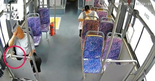 Ngủ gật trên xe buýt, cụ ông 70 tuổi đánh mất bọc tiền hơn 10 tỷ diễn biến sau đó quá bất ngờ