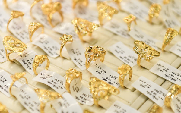 Giá vàng hôm nay 29/11/2025 tăng vọt sau sự cố dữ liệu, SJC vượt 154 triệu đồng