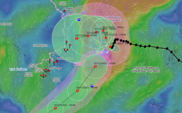 Cơn bão kỳ lạ nhất thế giới sắp vào Biển Đông