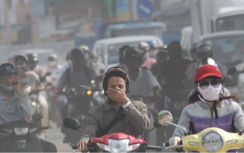 Ô nhiễm không khí vượt ngưỡng 200, "1 buổi sáng ở ngoài đường tương đương hút 2 bao thuốc"