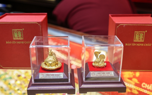 Giá vàng hôm nay 5/12/2025: Nín thở chờ Fed ra tay, vàng SJC và bạc 