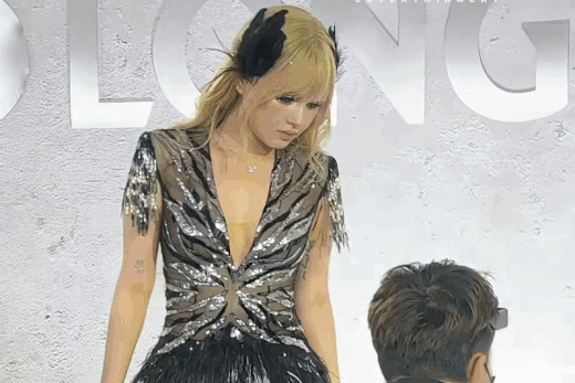 Tranh cãi khoảnh khắc Xoài Non thái độ 