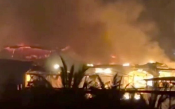 Cháy hộp đêm khiến 23 người thiệt mạng, nghi nổ bình gas