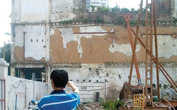 Chủ ngôi nhà 269m² từ chối hơn 37 tỷ đồng tiền bồi thường, không chịu di dời khiến 169 hộ dân khác lao đao: “Nhà tôi xứng đáng được đền bù nhiều hơn thế”