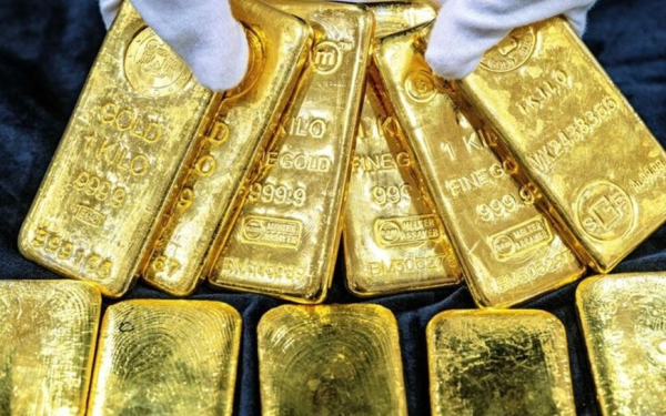 Giá vàng bật tăng mạnh mẽ khi Fed cắt giảm lãi suất