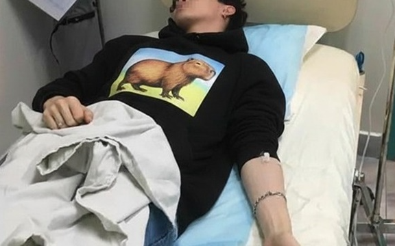 Cả nhà 3 người cùng mắc ung thư tuyến tụy, người mẹ òa khóc: “Tôi hứa không làm vậy khi nấu ăn nữa!”