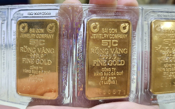 Giá vàng miếng vượt 156 triệu đồng