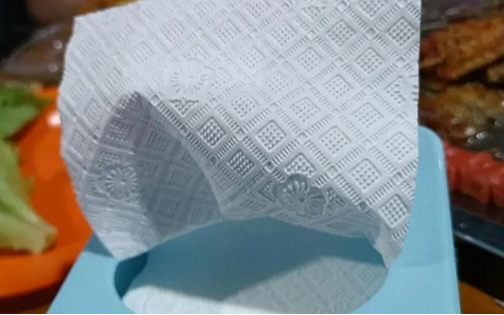 Phát hiện nhiều mẫu khăn giấy chứa vi khuẩn vượt ngưỡng cho phép 13 lần: Chuyên gia cảnh báo 1 loại ngấm đẫm chất gây dị ứng, UT