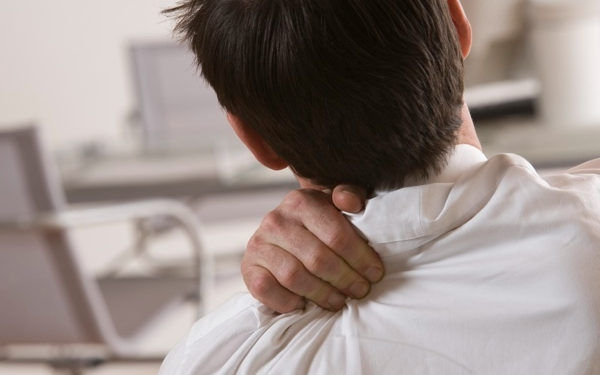 Rõ ràng bị đau vai nhưng bác sĩ lại báo mắc ung thư phổi, người đàn ông gào khóc: “Sai ở đâu?”