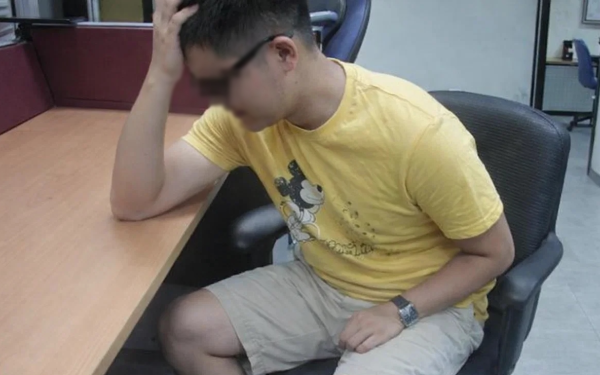 Người đàn ông ngứa ngáy thân dưới, vừa cởi quần ra, bác sĩ choáng váng vì… thứ bò lúc nhúc bên trong