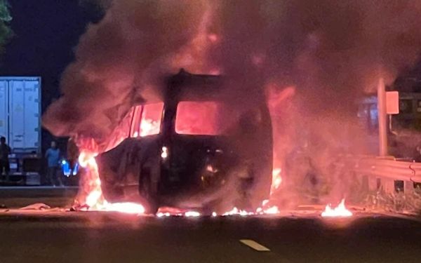 Xe cứu thương tông xe đầu kéo rồi bốc cháy, 3 người tử vong: Danh tính nạn nhân