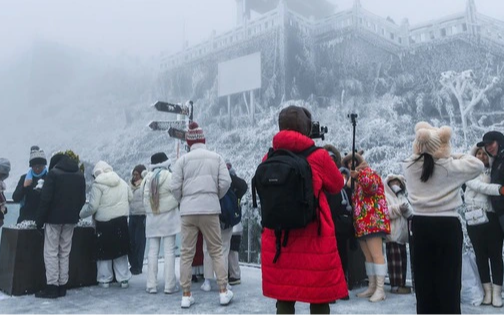 Một nơi tại Việt Nam xuống 1 độ C, tuyết đã rơi!
