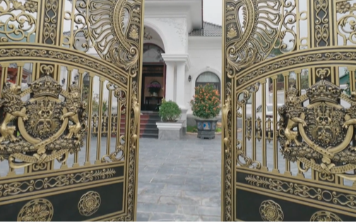 Xôn xao cảnh chủ nhà đưa giúp việc về quê thì phát hiện bà sống trong một biệt thự ở Thanh Hoá?