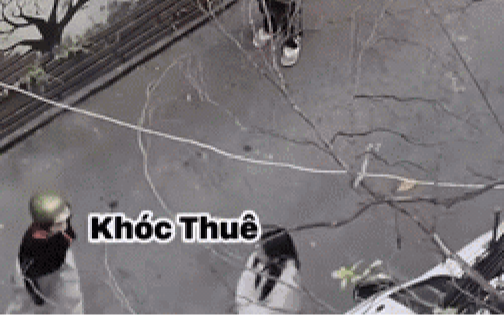 Người phụ nữ nhặt đồ rơi, ép nữ sinh hạ gối xin lỗi: Quá khứ không ngờ