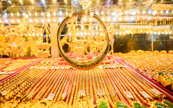 Giá vàng hôm nay 23/12/2025 lập kỷ lục mới, vàng miếng SJC trên đỉnh cao