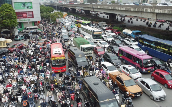 Hà Nội hạn chế xe trên Vành đai 3, kiểm soát phương tiện vào nội đô giờ cao điểm