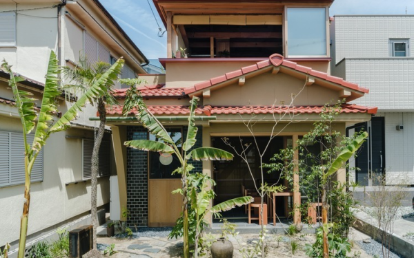 Bán đất nhà mẹ đẻ đem về xây nhà chồng, người phụ nữ đòi lại tiền sau 7 năm, luật sư: "Cô không có quyền"