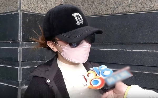 Người phụ nữ chuyển khoản nhầm 9 tỷ đồng, ngân hàng tuyên bố: "Không thể lấy lại vì người nhận nợ chúng tôi 26 tỷ đồng"