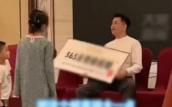 Nhân viên tham gia YEP bốc trúng nghỉ phép 360 ngày có lương và hơn 700 triệu đồng, giám đốc tái mặt thương lượng