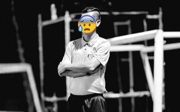 Trọng tài Việt Nam đột quỵ trên sân bóng, qua đời sau cơn đau ngực