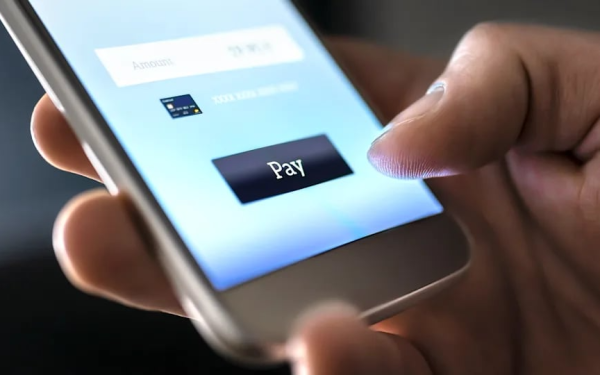 Người đàn ông nhận được 3,9 tỷ đồng tiền chuyển khoản nhầm, ngân hàng bảo “anh cứ tiêu đi” nhưng 9 tháng sau đòi lại, còn trừ thêm 212 triệu đồng