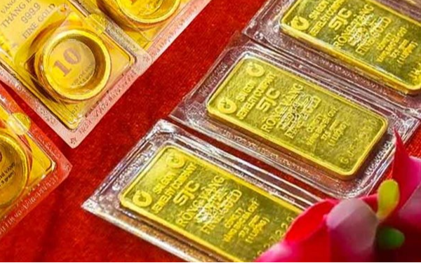 Giá vàng hôm nay 27/12/2025: Nhiều yếu tố nâng đỡ, vàng vượt đỉnh
