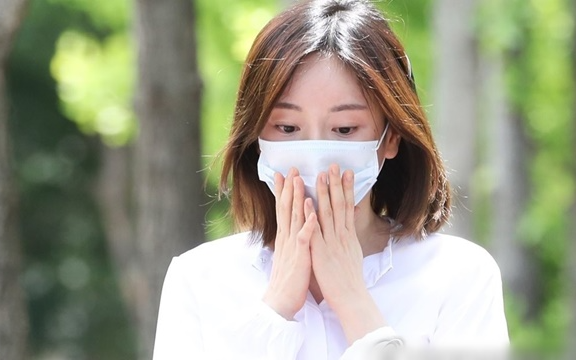 Tiểu thư tài phiệt bị bắt