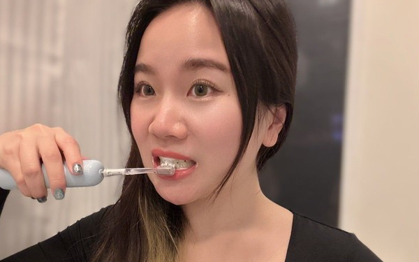 Cận cảnh thứ bên trong của bàn chải điện khiến nhiều người rùng mình: BS nói gì?