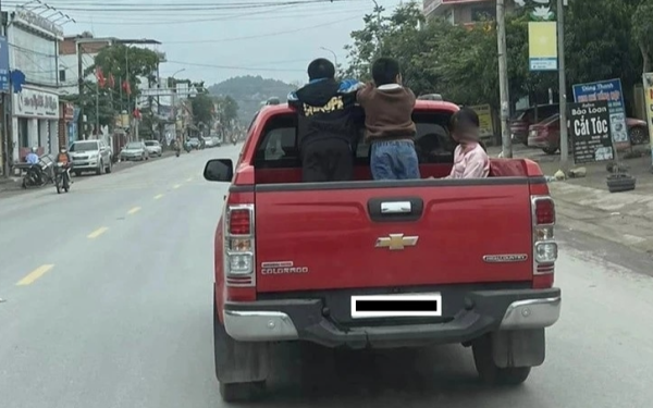 Lỗi chở người trên thùng xe tải bị phạt bao nhiêu tiền?