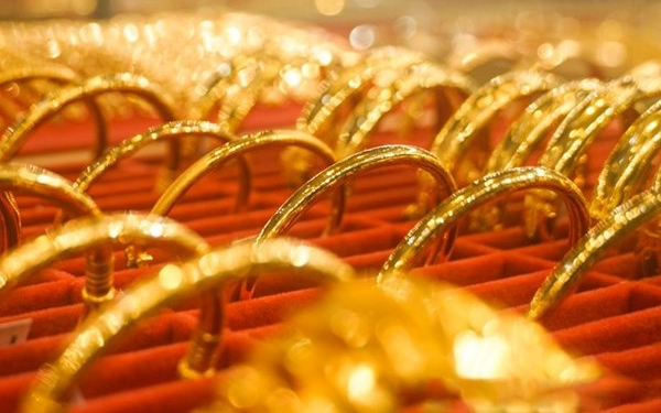 Giá vàng hôm nay 3-1: Tăng vọt rồi đột ngột giảm sâu