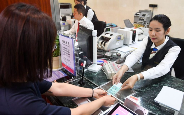 Người phụ nữ gửi tiết kiệm 3 tỷ đồng nhưng 5 năm sau chỉ còn 3.000 đồng, ngân hàng khẳng định: “Sổ tiết kiệm của chị là giả”